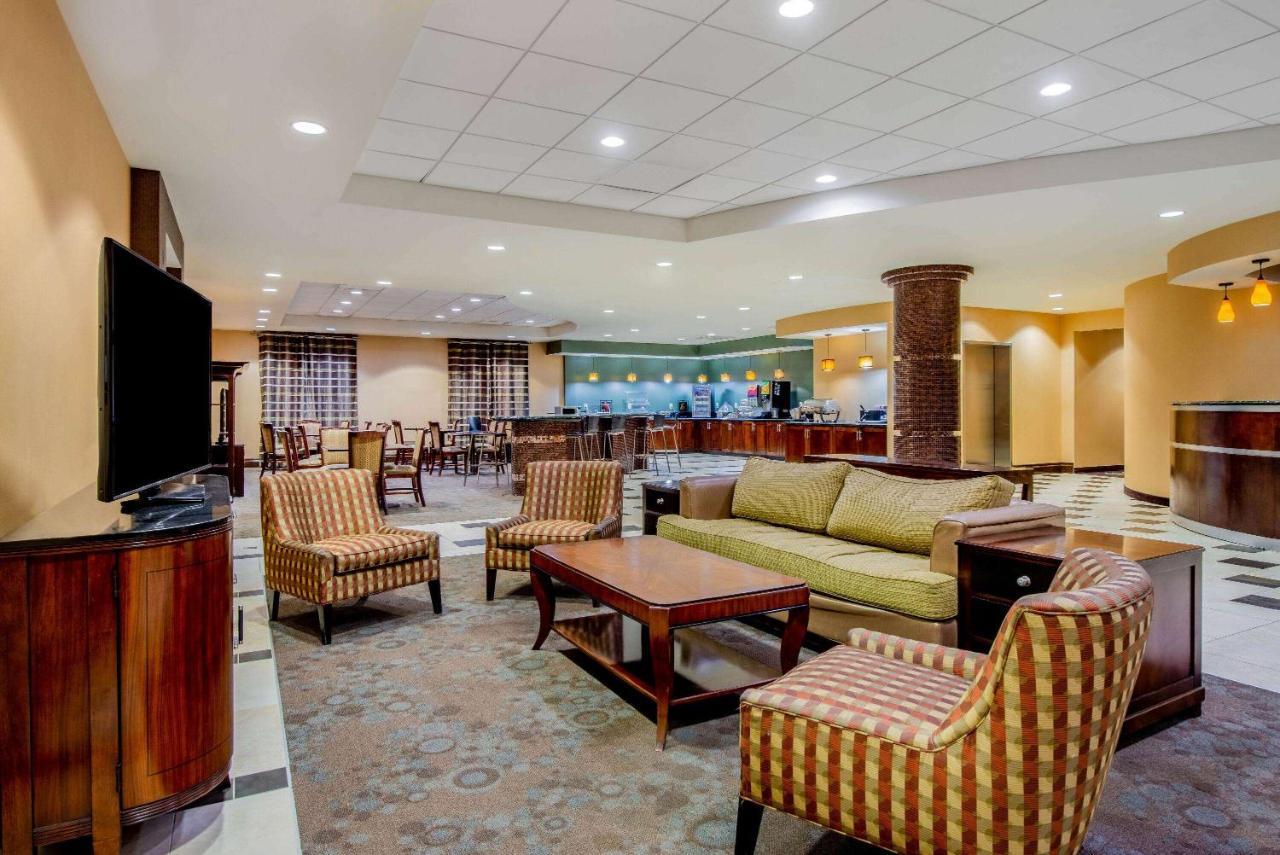 La Quinta Inn & Suites Bel Air Exterior foto